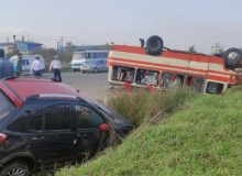 امدادرسانی اورژانس گیلان به ۱۶ مصدوم حادثه واژگونی یک دستگاه مینی‌بوس