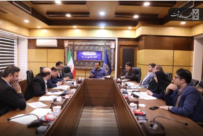 جلسه شورای مدیران مناطق شهرداری رشت با تاکید شهردار مبنی بر پیگیری روزانه اخذ مجوزهای لازم برای اجرای پروژه سرمایه گذاری گیل لند برگزار شد.