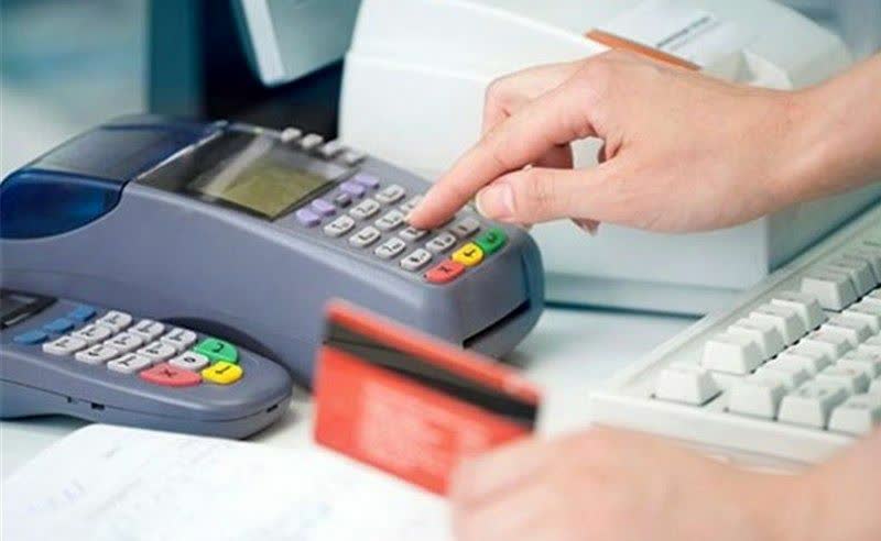 نانوایی که به مشتریان رحم نکرد/ متهم ۲۴ ساله‌ای که بیش از ۳ میلیارد ریال با دستگاه اسکیمر از حساب‌های بانکی شهروندان به صورت غیر مجاز برداشت کرد