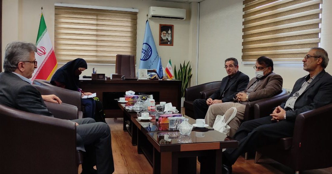 نشست مدیرکل مدیریت بیماریهای واگیر وزارت بهداشت با دکتر آشوبی