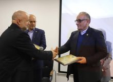 رئیس اتاق بازرگانی داغستان به گیلان دعوت شد / اهدای مدال از طرف تجار داغستانی به رییس اتاق بازرگانی گیلان