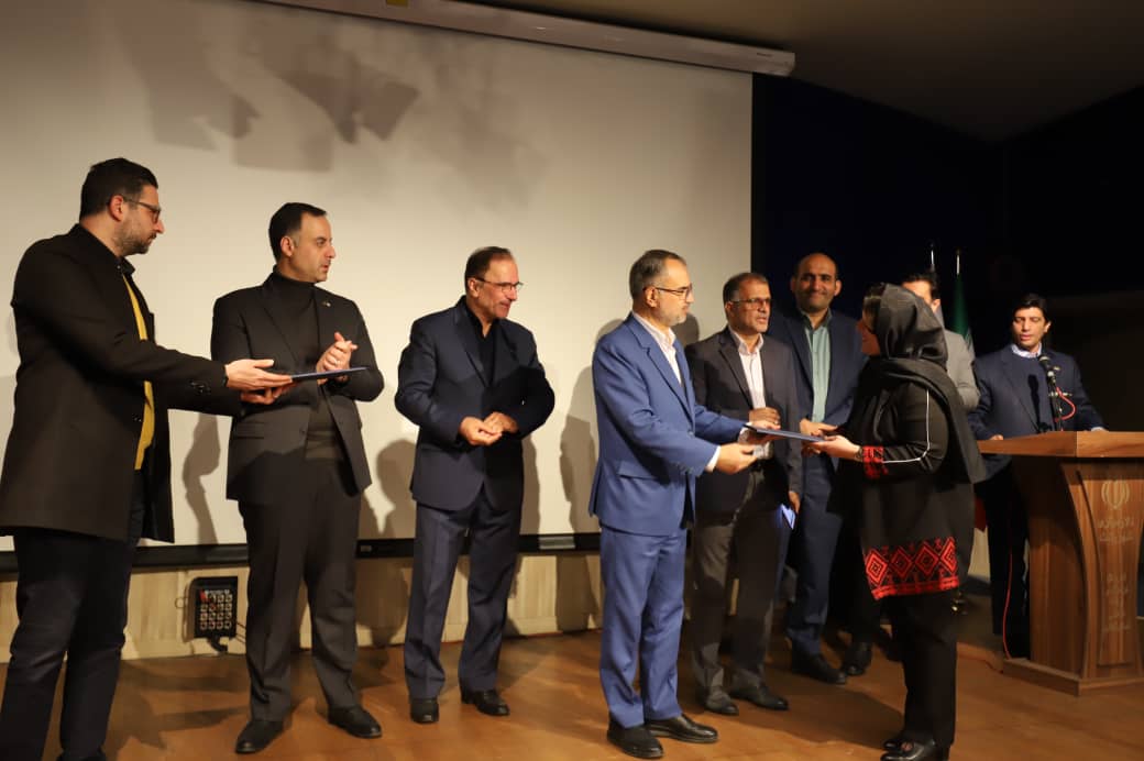 اختتامیه نخستین جشنواره رسانه ای عصر قلم در نخستین روز از هفته بزرگداشت رشت برگزار شد