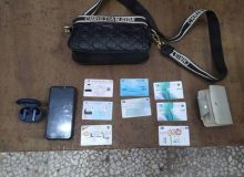 بازگرداندن كيف گمشده به صاحبش توسط پلیس لاهيجان