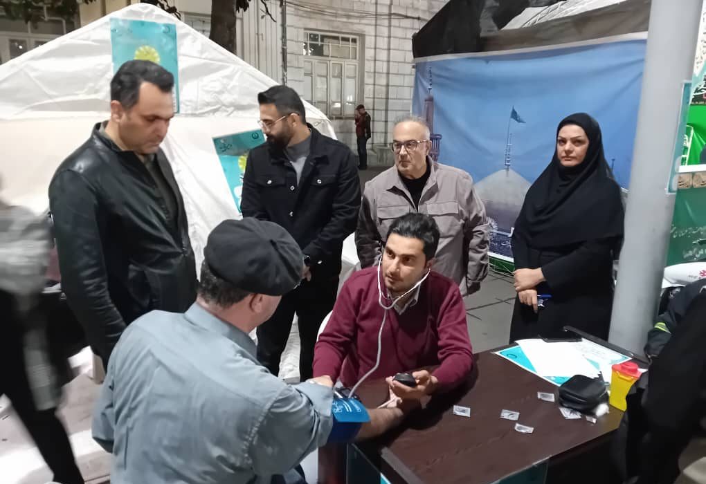 برپایی ایستگاه سلامت در پیاده راه فرهنگی شهر رشت