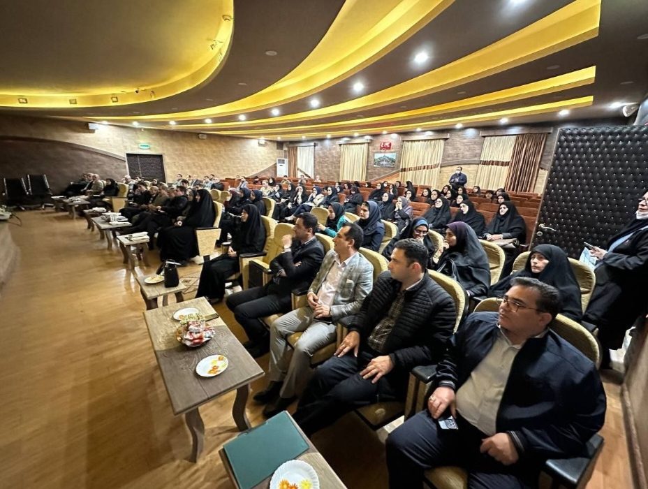 جلسه آموزشی مدیران مدارس در حوزه پسماند