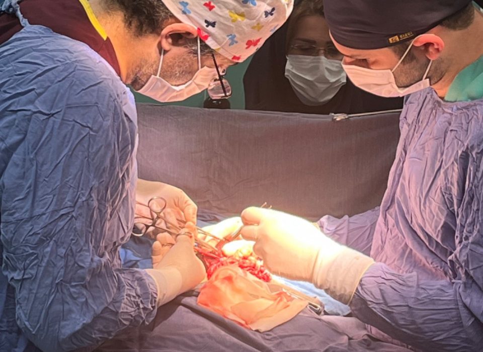 برای اولین بار در گیلان صورت گرفت؛ انجام عمل جراحی اترزی صفراوی بر روی نوزاد ۵۰ روزه