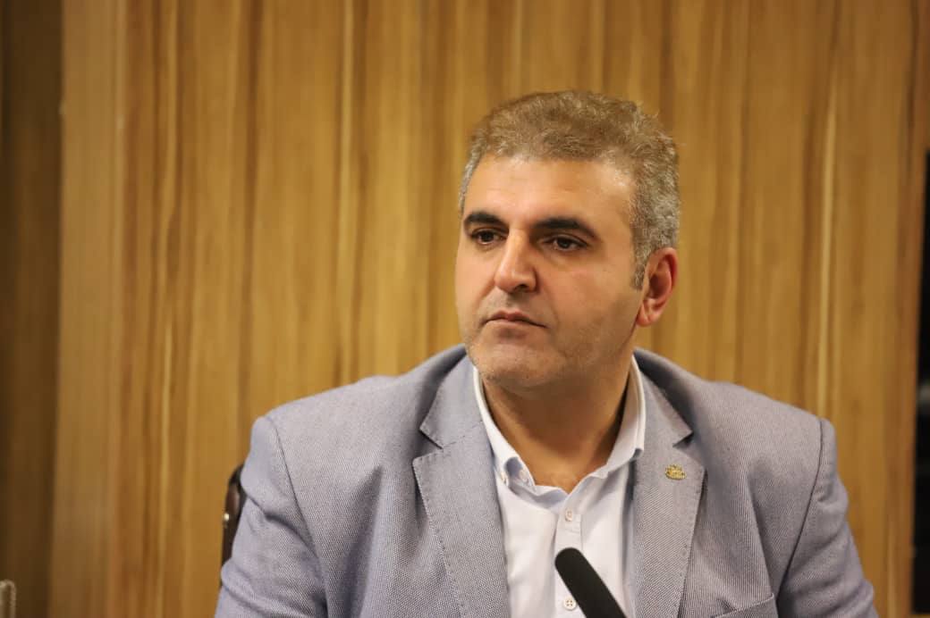 محسن سماکچی عضو شورای رشت:چرا سند تالاب عینک رشت که میلیاردها تومان از بیت المال برای آن هزینه شده یک شبه به دستگاه دیگری واگذار می شود