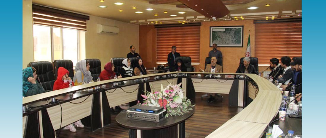 در دیدار جمعی از دستفروشان با ریاست شورای شهر رشت مطرح شد: شروع فعالیت کارگروه ساماندهی دستفروشان در رشت/ ساماندهی دستفروشان و ایجاد نظم در معابر رشت