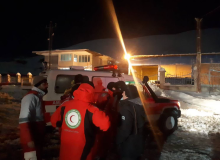 اسکان اضطراری ۲۰ مسافر گرفتار در برف در محور اسالم به خلخال گیلان