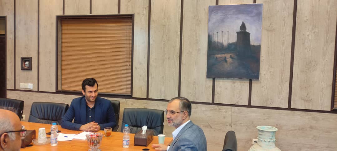 رئیس شورای اسلامي شهر رشت: اجرای طرح نورپردازی رشت با مشارکت شهروندان / افزایش اعتبار سیما، منظر شهرداری رشت در بودجه ۱۴۰۳