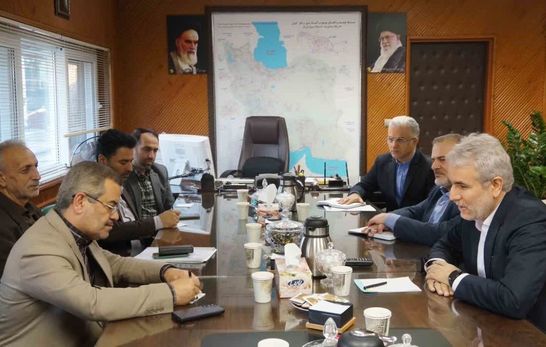 در نشست مدیر عامل برق منطقه ای گیلان با نماینده شهرستان رشت و خمام مطرح شد : بهره برداری از پست ۶۳/۲۰ کیلوولت سنگر تا پایان سال جاری