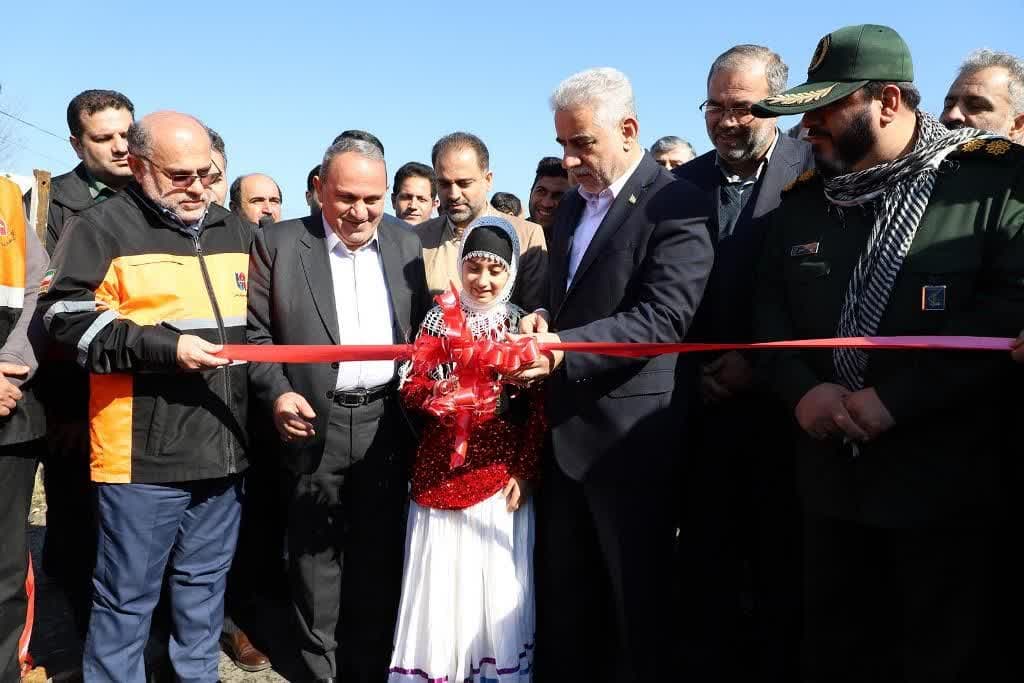 در سومین روز از دهه مبارک فجر و در فومن؛ ۸۷ پروژه راهداری و حمل و نقل جاده‌ای گیلان با حضور استاندار به بهره‌برداری رسید