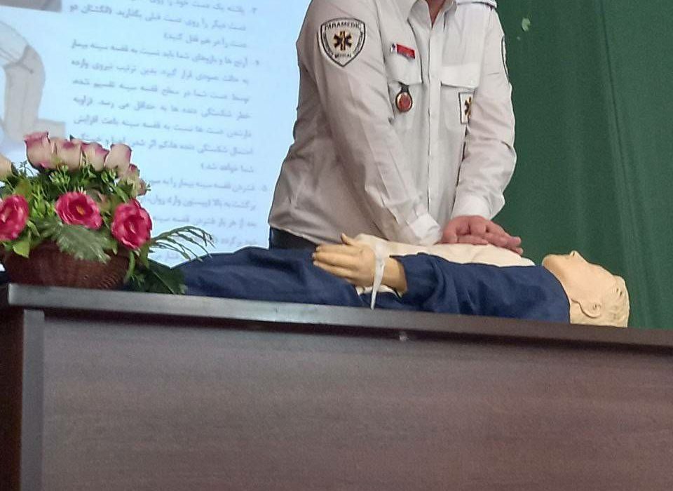 برگزاری کارگاه آموزشی احیای قلبی ریوی بزرگسالان و شیرخواران