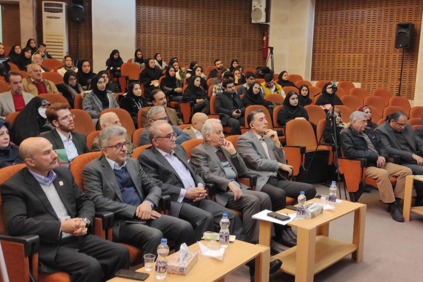 در آیین تکریم زنده‌یاد میر جعفر ابریشم‌چیان انجام پذیرفت؛ استعدادهای برتر دانشجویی گیلان تجلیل شدند