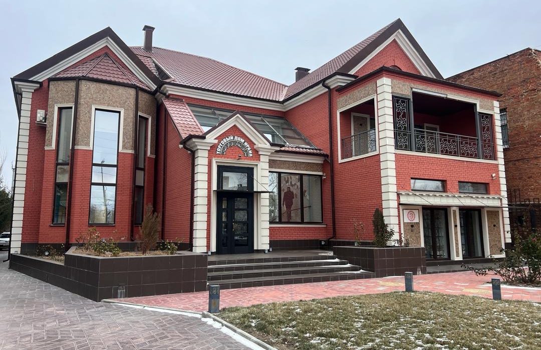 سرای تجاری ایرانیان در آستراخان روسیه متعلق به اتاق بازرگانی ایران است