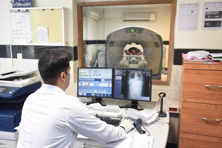 معاون درمان تامین اجتماعی : پرداخت ۲۲۵۰ میلیارد تومان از مطالبات داروخانه‌ها، پزشکان و مراکز درمانی طرف قرارداد