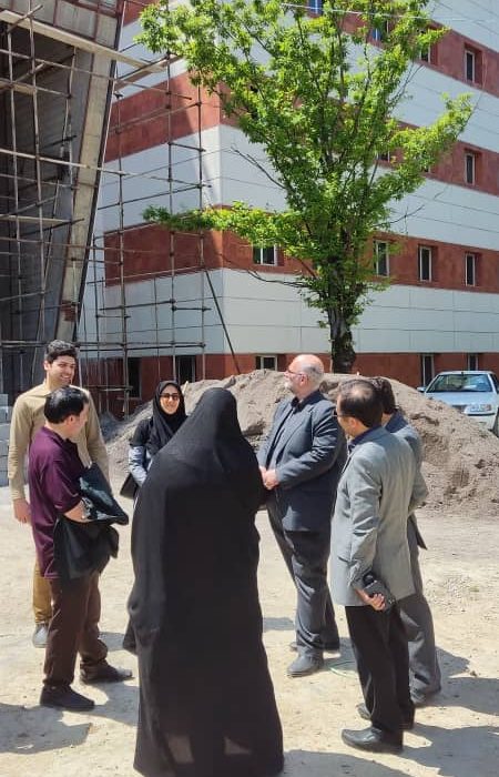 بازدید نمایندگان کشوری از پروژه در حال ساخت بیمارستان ۴۰۰ تخت