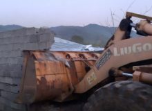 برخورد قاطع و رفع آثار تجاوز به حریم در محورهای شهرستان رشت آغاز شده است