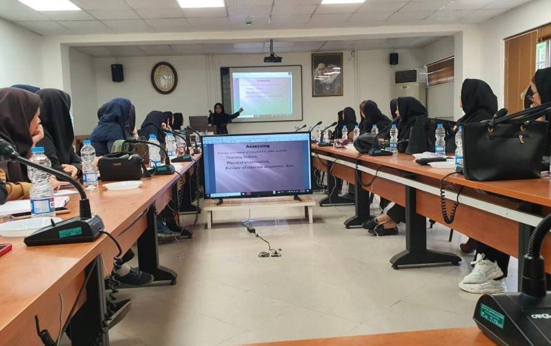 برگزاری جلسه Nursing Discussion به زبان انگلیسی مدیریت امور پرستاری دانشگاه