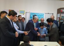 با حضور استاندار گیلان، نخستین کارت شهر یار با عنوان پویش لاهیجان ،پاک شهر گیلان اهدا شد