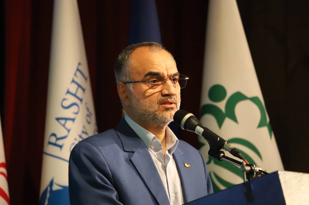 کارگرنیا رئیس شورای اسلامي شهر رشت در مراسم گرامی داشت روز کارگر : تلاش برای تبدیل وضعیت نیروهای شرکتی شهرداری رشت /نگاه حمایتی مدیریت شهری رشت به کارگران خدوم شهرداری