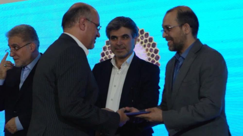 سرپرست معاونت اقتصادی  استانداری گیلان در نمایشگاه ایران اکسپو۲۰۲۴ برتر معرفی شد