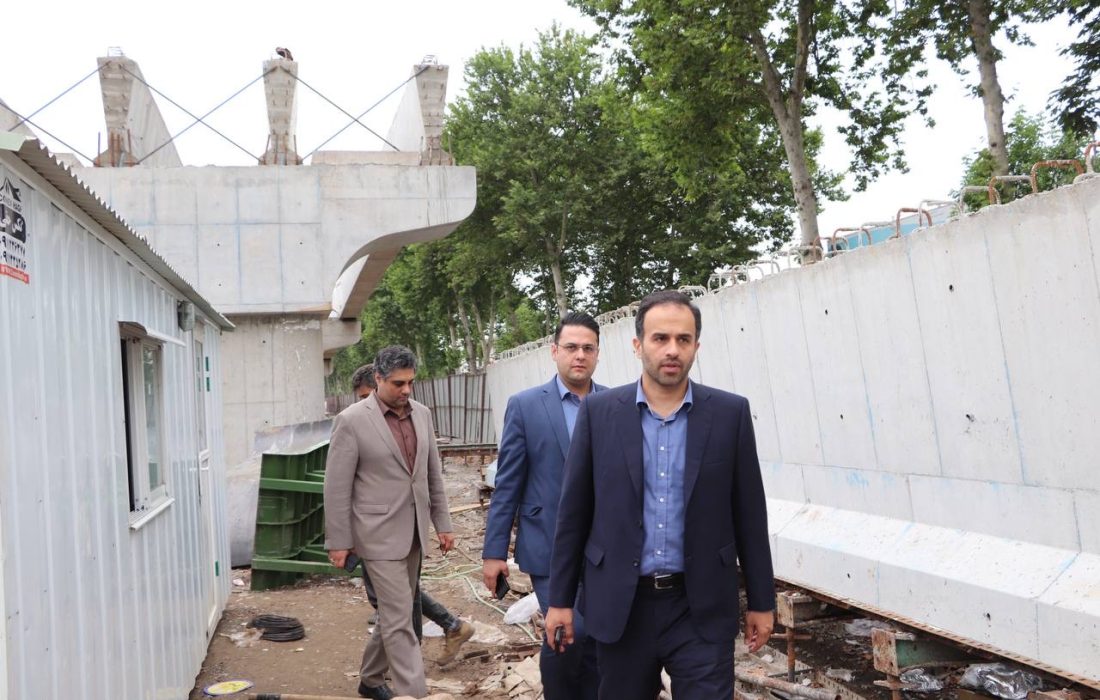 در مسیر تحول؛ بازدید شهردار رشت از روند تیرگذاری تقاطع غیرهمسطح شهید باهنر با نصب ۱۶ تیر،پیشرفت تقاطع غیرهمسطح شهید باهنر رشت به ۵۰ درصد رسید