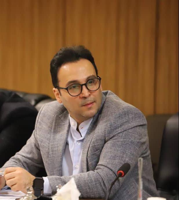 علیرضا زارع ریاست سازمان مدیریت حمل و نقل بار و مسافر شهرداری رشت: آغاز اجرای طرح نوسازی ناوگان فرسوده تاکسیرانی در حمل و نقل درون شهریبه متقاضیان نوسازی ناوگان فرسوده تاکسیرانی شهر رشت ، تسهیلات ارايه می گردد