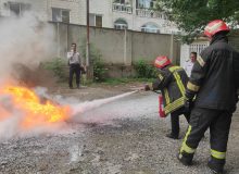 برگزاری مانور و آموزش اطفای حریق در محوطه مرکز آموزشی و درمانی الزهرا (س)