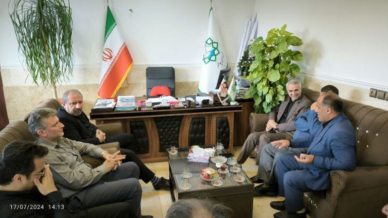 دیدار مدیر مخابرات منطقه گیلان با شهردار و شورای شهر چابکسر