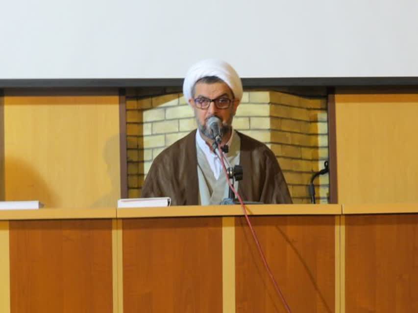 رئیس کمیته فرهنگی و آموزشی ستاد اربعین گیلان؛  همراهی مبلغان دینی با زوار گیلانی در مسیر پیاده‌روی اربعین