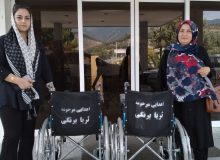 در اقدامی خداپسندانه؛ اهدای دو عدد ویلچر به بیمارستان سلامت