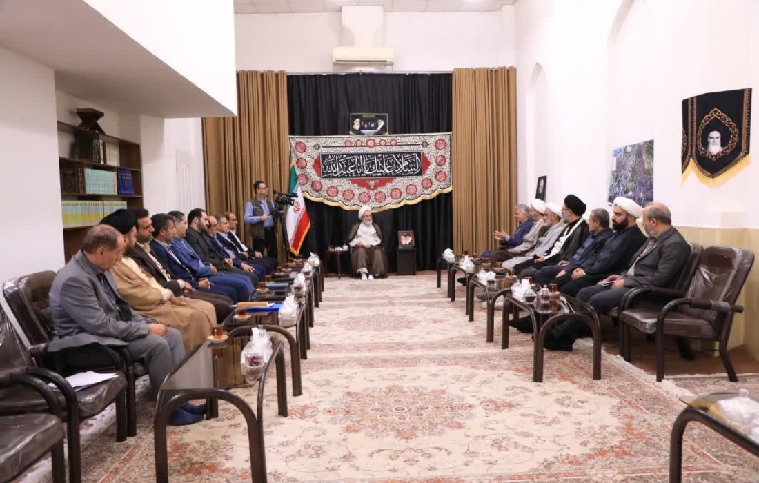 نماینده ولی فقیه در گیلان تاکید کرد: ارتقای دانش سیاسی اساتید و دانشجویان لازمه تعالی جامعه/جهاد تبیین در دانشگاه‌ها ضروریست