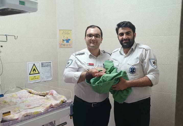 با حضور به موقع و توان علمی و عملیاتی سومین فرزند یک خانواده ، توسط کارشناسان اورژانس لیسار دیده به جهان گشود .