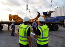 معاون امور بندری و اقتصادی اداره کل بنادر و دریانوردی استان گیلان گفت :   تخلیه ۱۷۰ نگله سنگین در بندرانزلی از کشتی رو رو