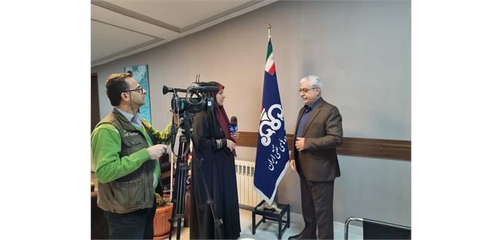 مدیر نفت گیلان : “کمبود بنزین در استان شایعه است” در باب تامین بنزین هیچ مشکلی در استان نداریم ، تنها توزیع به خاطر حجم ترافیک با اخلال مواجه است