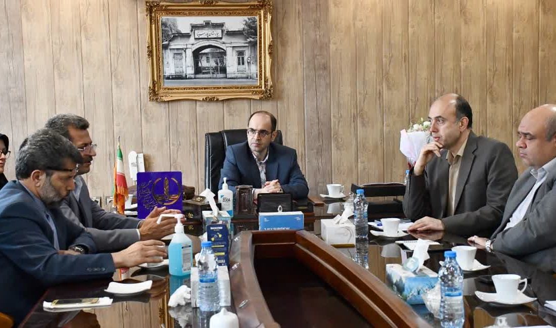 برگزاری جلسه مدیریت بحران با حضور معاونین دانشگاه در مرکز آموزشی و درمانی پورسینا