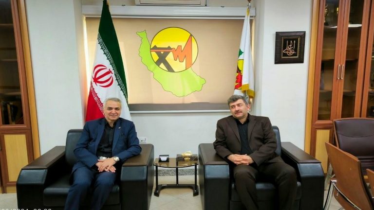 مدیر مخابرات منطقه گیلان با مدیرعامل شرکت توزیع نیروی برق استان دیدار کرد