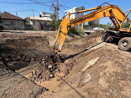 در راستای بهره مندی۱۸ هزار شهروند رشتی؛ ادامه عملیات اجرایی تكمیل شبكه بهداشتی فاضلاب منطقه بلوار گیلان رشت