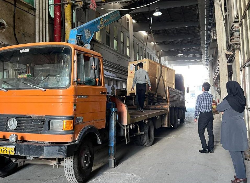 تحویل دستگاه ورک استیشن در راستای ارائه هرچه بهتر خدمات ناباروری به مرکز آموزشی و درمانی الزهرا (س)