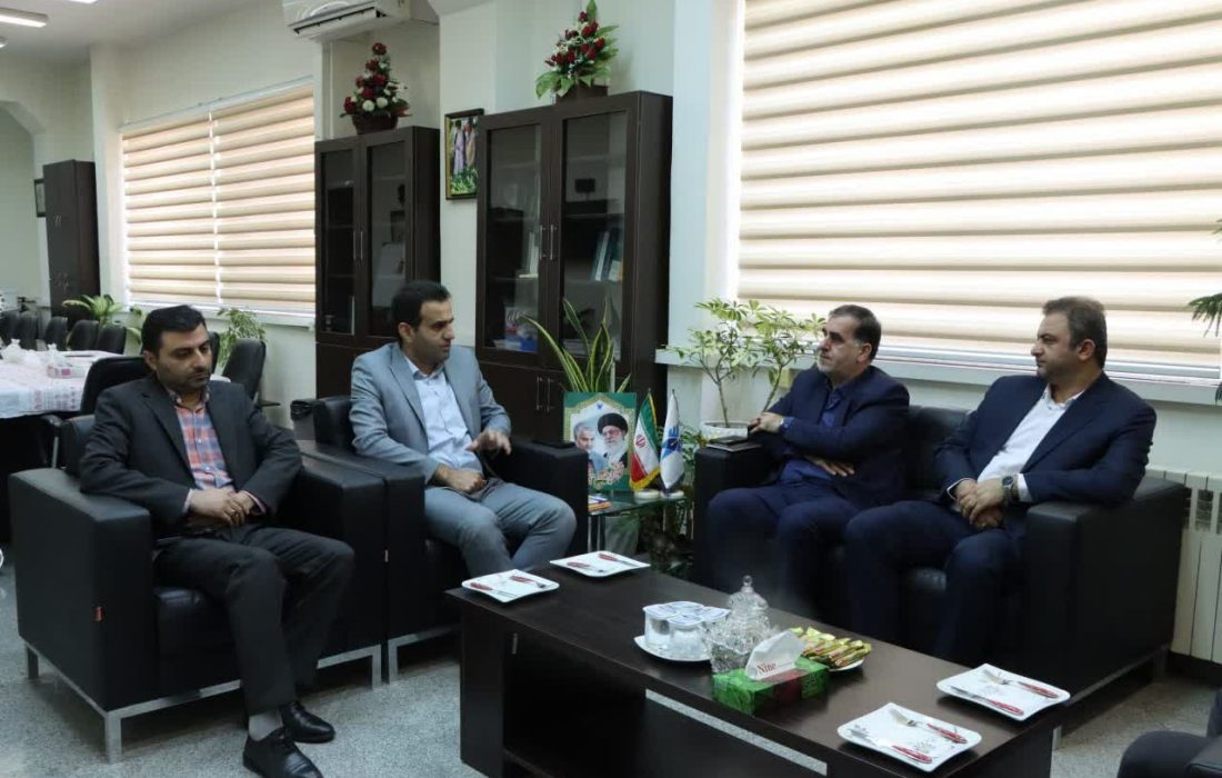 عضو شورای اسلامی شهر رشت خبر داد: اعلام آمادگی شهرداری رشت جهت مشارکت در امور فرهنگی و ورزشی با دانشگاه آزاد اسلامی