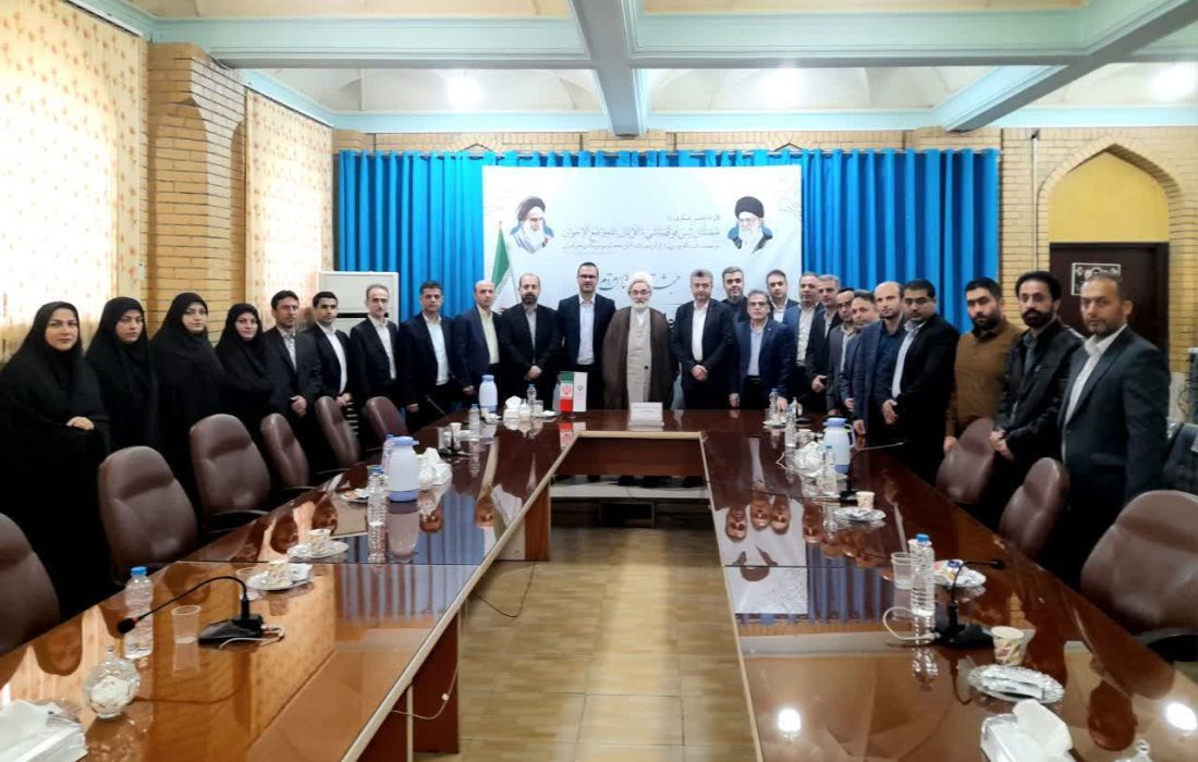 نماینده ولی فقیه در گیلان عنوان کرد: پست امن ترین واحد خدمت رسانی به آحاد جامعه/ بهره گیری از ایده پردازان در صنعت پست