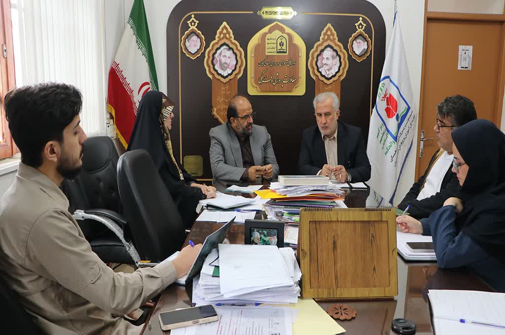 طی نشستی سه‌جانبه در رشت؛ راه‌کار‌های اکران فیلم سینمایی«باغ‌کیانوش» در گیلان بررسی شد