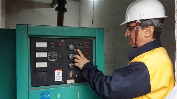 در دومین روز هفته پدافند غیرعامل مانور و رزمایش به مدار آمدن ۹ ژنراتور در ۹ مركز حساس استان گیلان برگزار شد