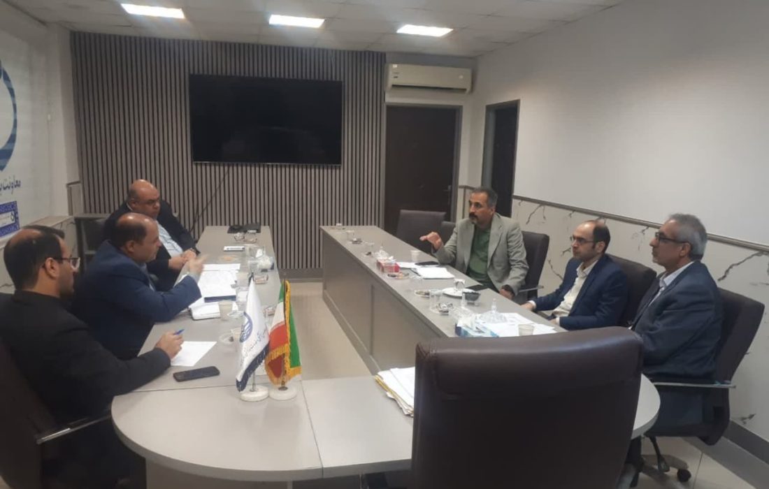 حضور معاونان بهداشتی و معاون درمان دانشگاه؛ نظارت بر سلامت شغلی در مراکز تخصصی طب کار مورد بررسی قرار گرفت