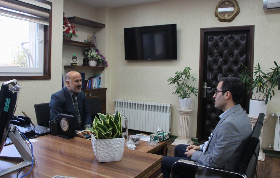 به منظور پیگیری مشکلات بهداشت و درمان شهرستان لاهیجان و سیاهکل؛ نماینده مردم لاهیجان و سیاهکل در مجلس شورای اسلامی با معاون توسعه دانشگاه دیدار کرد