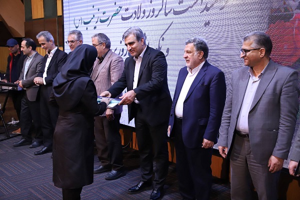 مدیرعامل سازمان تامین اجتماعی : برای ایفای کامل تعهدات و ورود بدون بدهی به سال آتی ، ماهانه به ۹۰ هزار میلیارد تومان منابع نیاز داریم