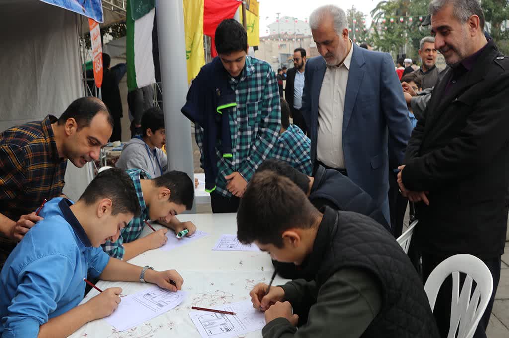 حضور کانونی‌ها در آیین‌های روزملی مبارزه با استکبارجهانی؛ یوم‌ الله ۱۳ آبان گرامی‌داشته‌شد