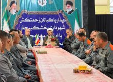 پاکبانان زحمتکش شهرداری خشکبیجار با امام جمعه این شهر دیدار کردند