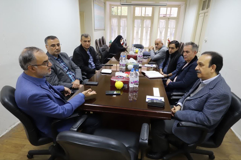 در دیدار رئیس شورای شهر رشت و رئیس بنیاد نخبگان گیلان : برگزاری مراسم ملی آرسن میناسیان/ حضور اعضای مجمع مشورتی روسای شوراهای اسلامی و شهرداران کلانشهرهای کشور در هفته رشت/ اختصاص غرفه فناوری در نمایشگاه بین المللی هفته رشت